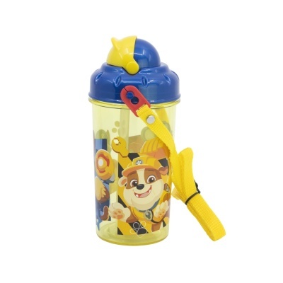 Garrafa amarela com tampa azul e personagens animados