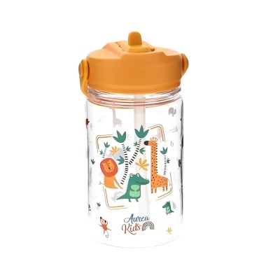 Garrafa infantil transparente com tampa laranja e decoração de animais coloridos.