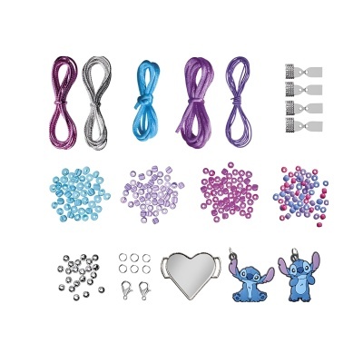 Kit de materiais para pulseiras com fios coloridos, contas, fechos e pendentes em formato de coração e personagens azuis.