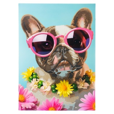 quadro de buldogue francês com óculos rosa e guirlanda de flores