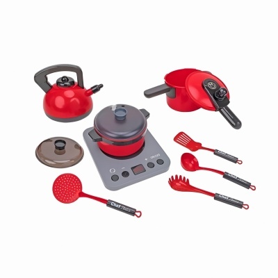 Utensílios de cozinha em plástico vermelho e cinza com fogão elétrico e cabos com etiqueta preta