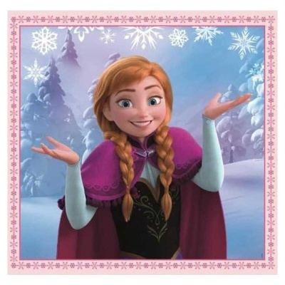 Personagem animada vestindo capa roxa em cenário de inverno com flocos de neve