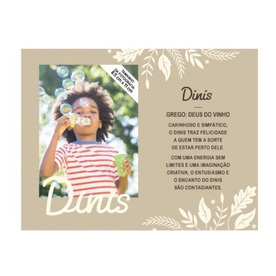 Cartão com foto de criança a soprar bolhas e texto explicativo sobre o nome Dinis