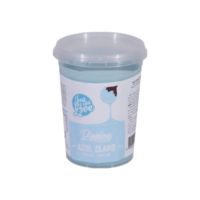 Embalagem plástica com creme azul claro e rótulo azul com texto e desenho de taça