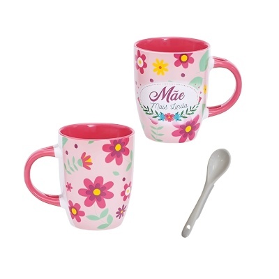 Conjunto de caneca rosa com flores e texto 'Mãe Mais Linda' e colher branca