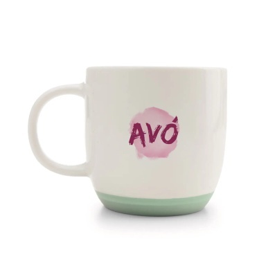 Caneca branca com texto Avó roxo e base verde clara
