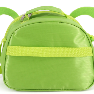 Mala pequena verde claro com orelhas e bolso frontal.