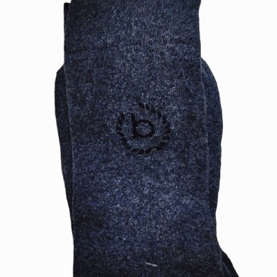 Meias azuis escuras com logótipo circular com letra b no centro