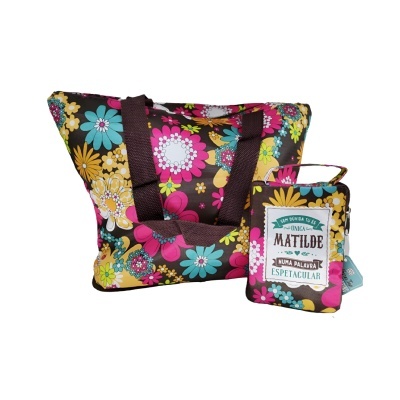 Mala e carteira em tecido com padrão floral colorido e alças castanhas