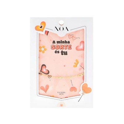 Pulseira fio amarela em embalagem branca com texto e corações cor de rosa