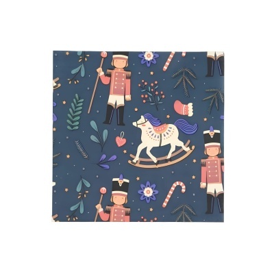 Papel de embrulho azul com padrão de brinquedos de natal e elementos festivos