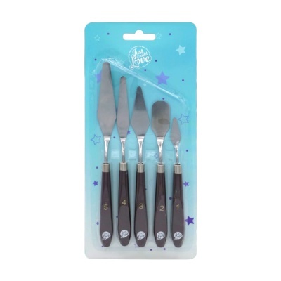 Conjunto de 5 espátulas de pintura com cabos pretos e lâminas metálicas em embalagem azul com estrelas