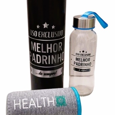frasco transparente e estojo com texto e estojo cinzento com palavra HEALTH