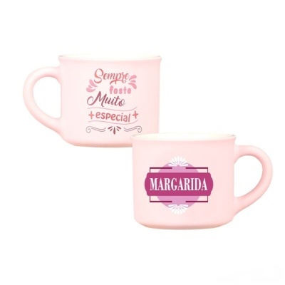 Duas canecas cor-de-rosa com texto decorativo, uma com mensagem e outra com nome MARGARIDA.
