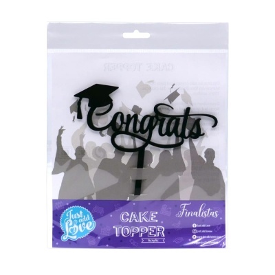 Cake topper acrílico preto com a palavra Congrats e capelo académico em embalagem transparente com fundo roxo
