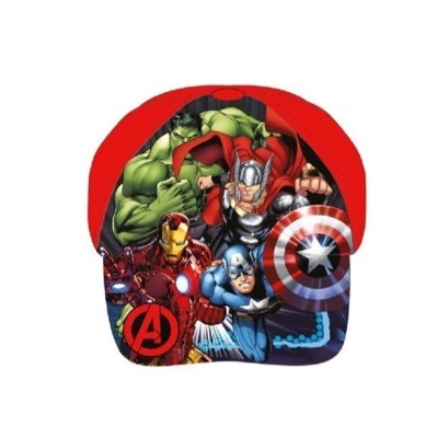 Boné vermelho com imagem dos Vingadores incluindo Hulk, Thor, Homem de Ferro e Capitão América