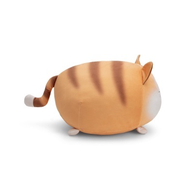 Pelúcia em formato de gato arredondado castanho com riscas