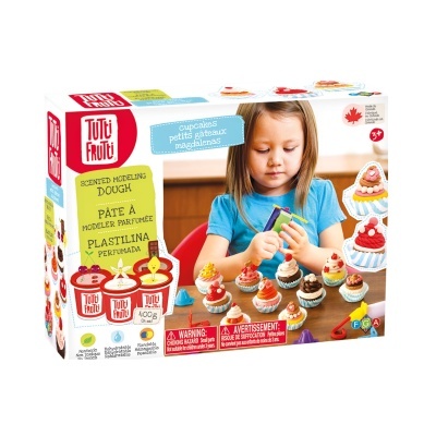 Caixa de massa para moldar perfumada Tutti Frutti com menina a fazer cupcakes de massa colorida