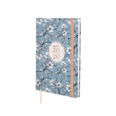 Agenda 2026 azul com padrão floral branco, elástico rosa e texto em relevo