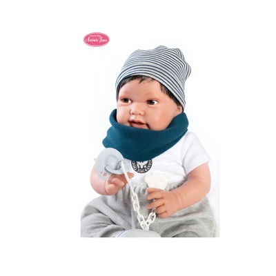 Boneco bebé com roupa e acessórios em fundo branco