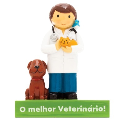 Figurinha de veterinário com um gato e cão e base verde com texto