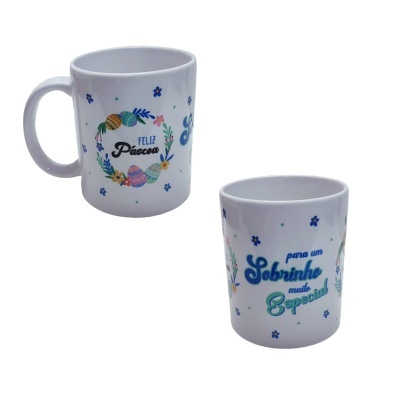 Duas canecas de cerâmica brancas com desenhos e texto em português.