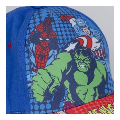 Boné infantil azul com estampado dos Vingadores Marvel e detalhe em vermelho na aba