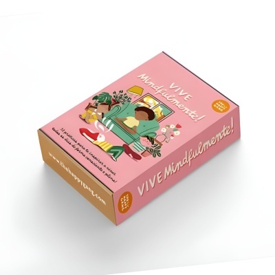 Caixa de jogo rosa com ilustração de pessoa, plantas e texto VIVE Mindfulmente