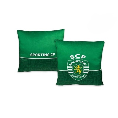 Almofadas verdes com símbolos do Sporting CP
