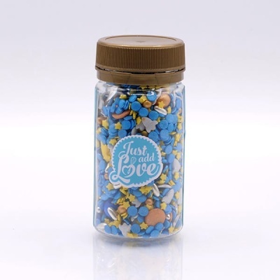 Frasco de confeitos coloridos com etiqueta 'Just add Love'