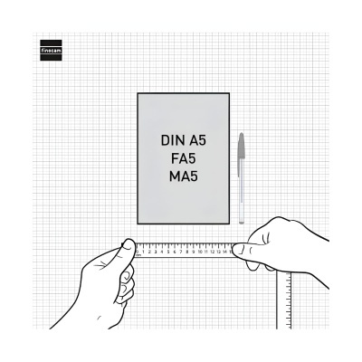 Papel branco com texto DIN A5 FA5 MA5, mãos a medir com régua, caneta preta e fundo quadriculado
