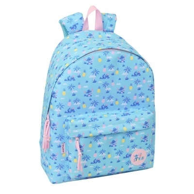 Mochila azul clara com padrão do Stitch, palmeiras e abacaxis, fechos rosa e etiqueta com texto STITCH.