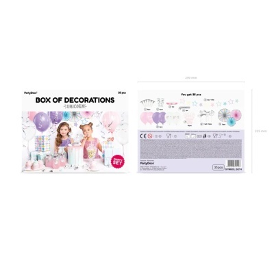 Caixa com conjunto de decoração para festa unicórnio, com balões coloridos e acessórios festivos.