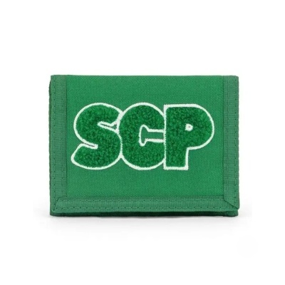 Carteira verde com letras bordadas SGP