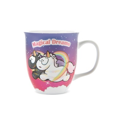 Caneca lilás com unicórnios e texto Magical Dreams
