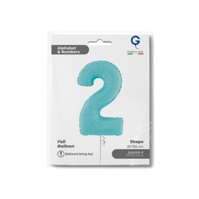 Balão azul pastel em forma de número 2 na embalagem branca