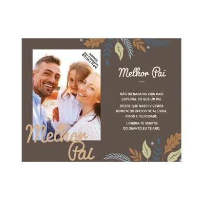 Cartão 'Melhor Pai' com foto de família sorridente e mensagem de amor e apreço para o pai.