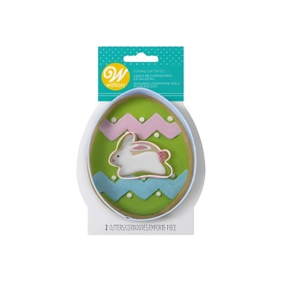 Conjunto de 2 cortadores de biscoito forma ovo e coelho em embalagem com logótipo Wilton