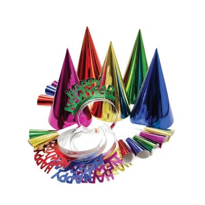 Chapéus de festa coloridos e acessórios de celebração com texto HAPPY NEW YEAR