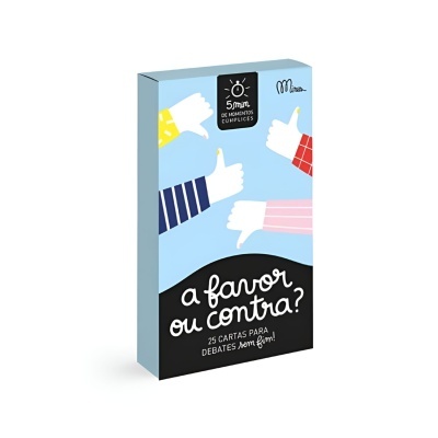 Embalagem de jogo de cartas com braços mostrando polegares para cima e para baixo