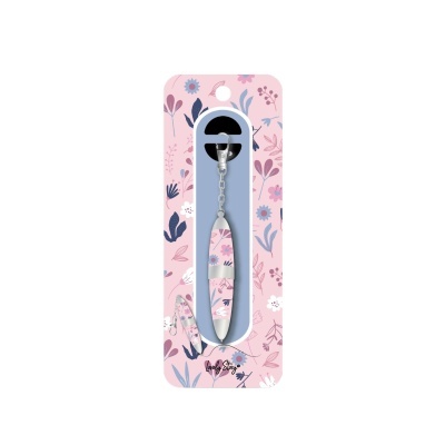 Chaveiro metálico floral embalada em cartão rosa com design floral