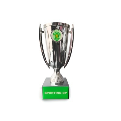 Troféu metálico prateado com base verde Sporting CP