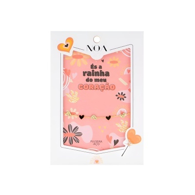 Pulseira com corações em embalagem decorativa rosa