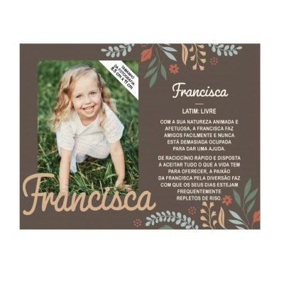 Cartão decorativo com foto de menina loira sorridente e texto sobre o nome Francisca