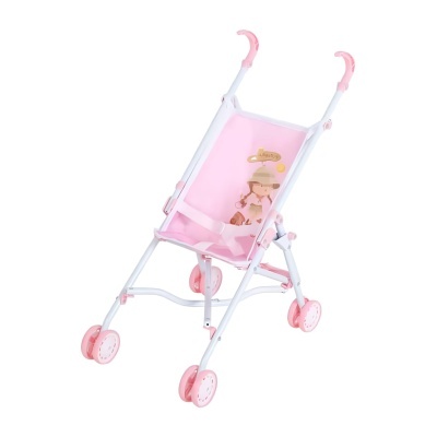 Carrinho de bonecas rosa com estrutura branca e imagem de menina no assento
