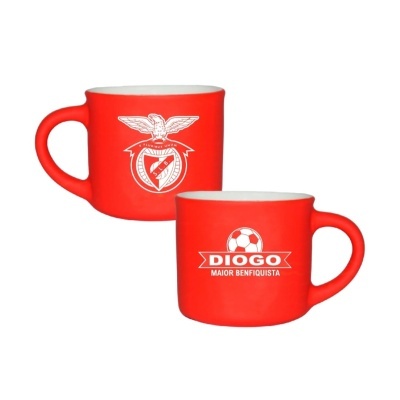 Duas canecas vermelhas do SL Benfica com logotipo e texto personalizado