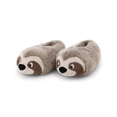 Pantufas cinza de pelúcia em forma de preguiça