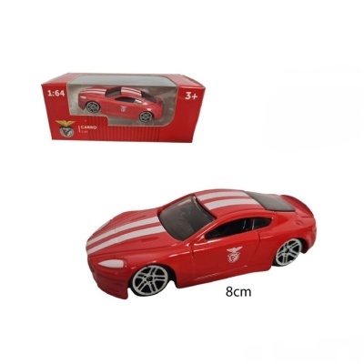 Miniatura de carro desportivo vermelho com riscas brancas e caixa vermelha
