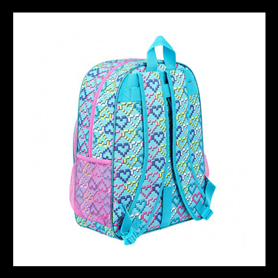 Mochila colorida com padrão de corações pixelados e bolso lateral em rede