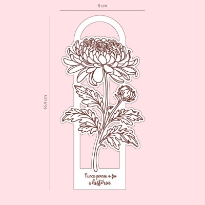 Etiqueta decorativa de papel com desenho de flor e texto em castanho